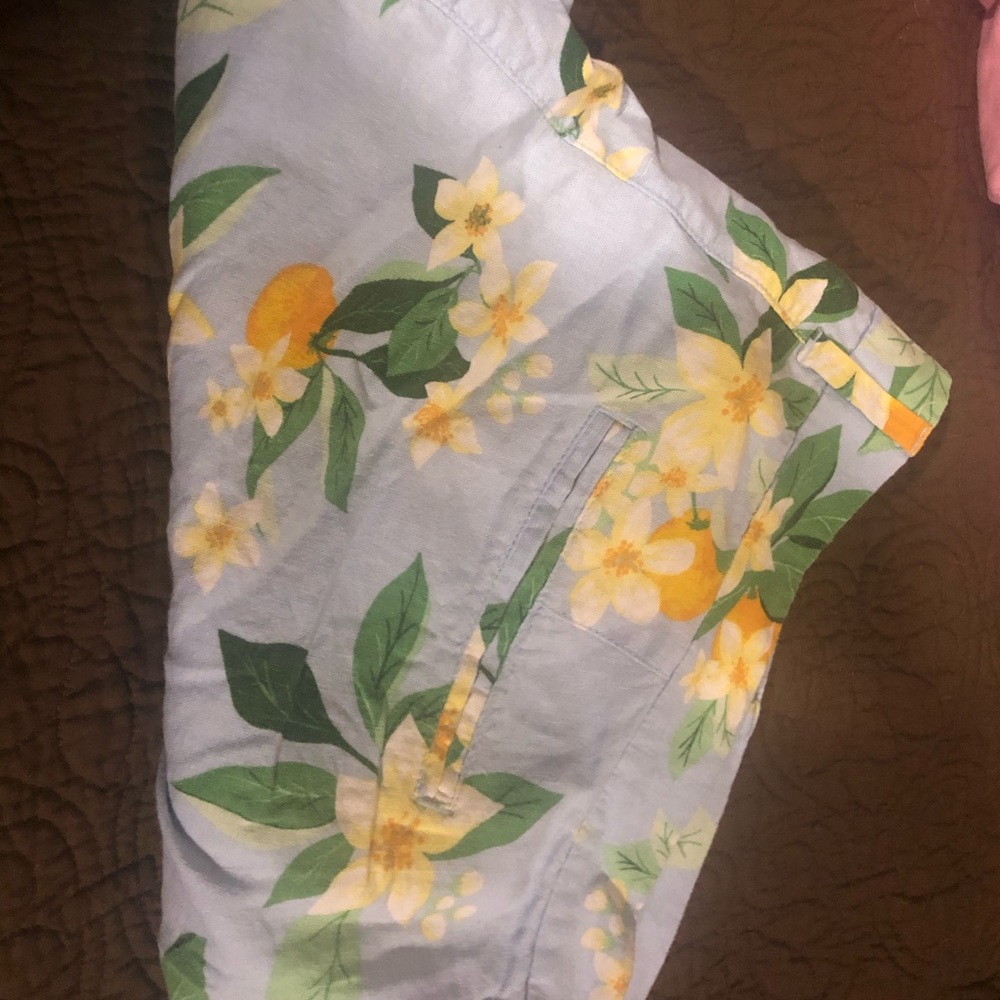 Old navy lemon vine shorts